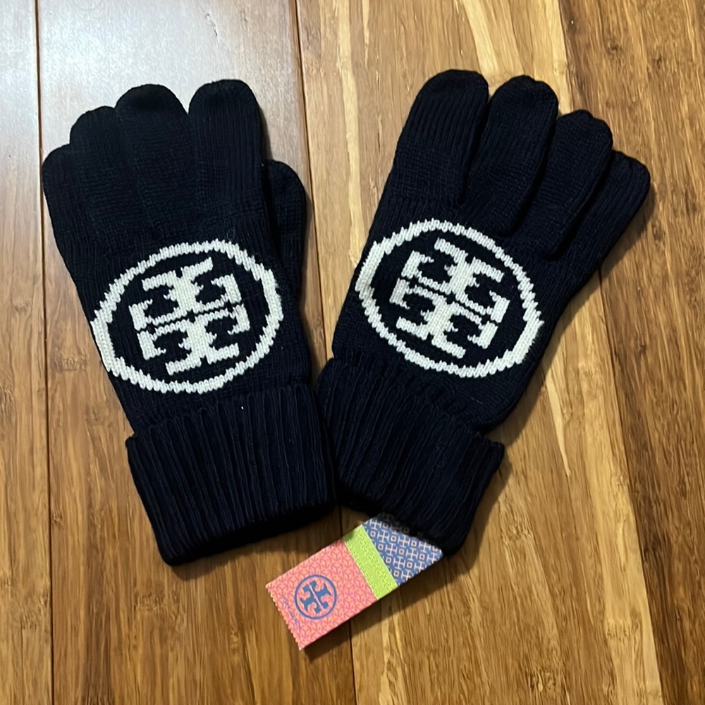 Tory Burch Knit Gloves